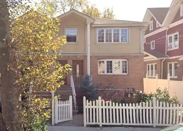 Property at 194-10 100th Ave Unit 2nd fl, Jamaica, NY, 11423, 3 beds, 2 baths, [object Object]