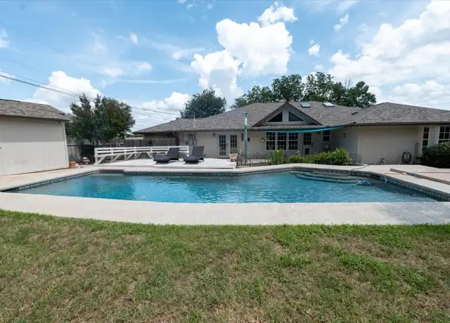 Property at 300 Las Plumas Dr, Georgetown, TX, 78628, 4 beds, 3.5 baths, [object Object]