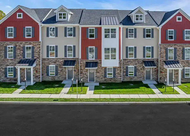 Photo of 800 Horseshoe Pike, Downingtown, PA 19335