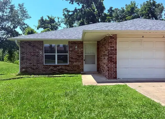 Property at 2107 Oakwood Ave, Bentonville, AR, 72712, 2 beds, 2 baths, [object Object]