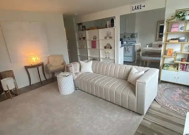 Property at Villa Capri at Eastlake, Seattle - 1940 Yale Ave. E., Seattle, WA, 98102, 1 bed, 1 bath, [object Object]