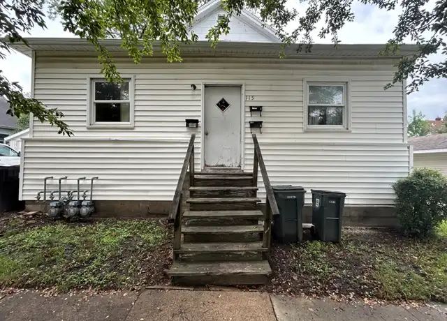 Property at 115 W 15th St Unit 3, Cedar Falls, IA, 50613, 1 bed, 1 bath, [object Object]