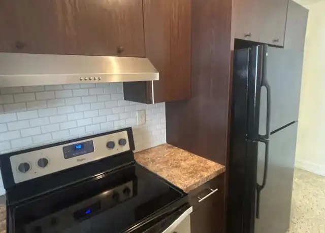 Property at 1621 NW 16th Ave Unit 4, Miami, FL, 33125, 2 beds, 1 bath, [object Object]