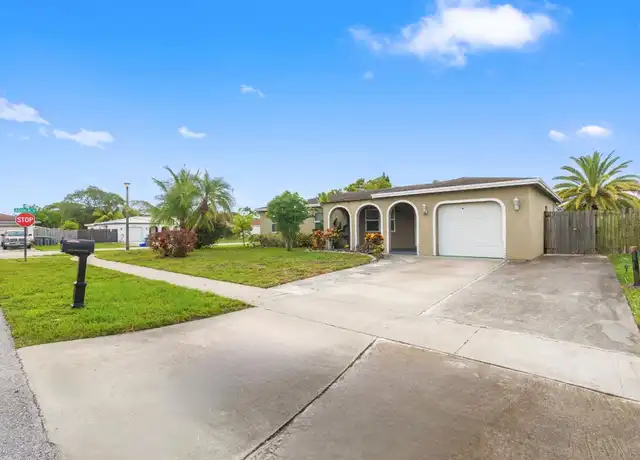 Property at 4784 Alfresco St, Boca Raton, FL, 33428, 4 beds, 2 baths, [object Object]