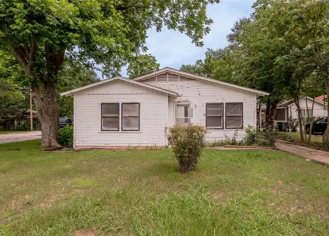 Property at 1312 16th St, Huntsville, TX, 77340, 2 beds, 1 bath, [object Object]