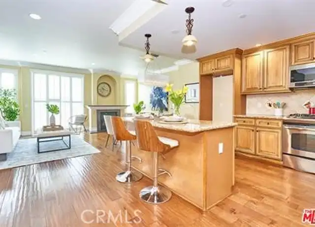 Property at 412 S Wilton Pl #303, Los Angeles, CA, 90020, 3 beds, 3 baths, [object Object]