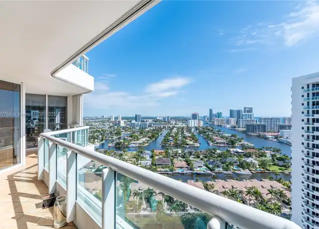 Property at 21205 Yacht Club Dr Unit 2802, Aventura, FL, 33180, 2 beds, 2 baths, [object Object]