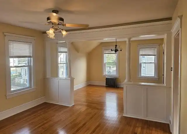 Property at 362 Pearce St Unit 3, Fall River, MA, 02720, 2 beds, 1 bath, [object Object]