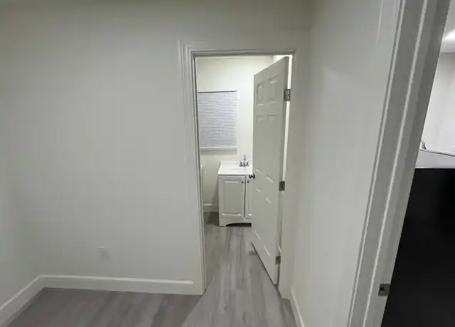 Property at 1104 W 3rd St, Big Spring, TX, 79720, 1 bed, 1 bath, [object Object]