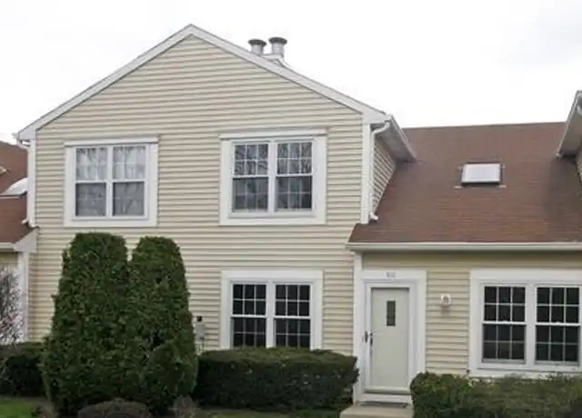 Property at 511 Le Parc Cir #511, Buffalo Grove, IL, 60089, 2 beds, 1.5 baths, [object Object]