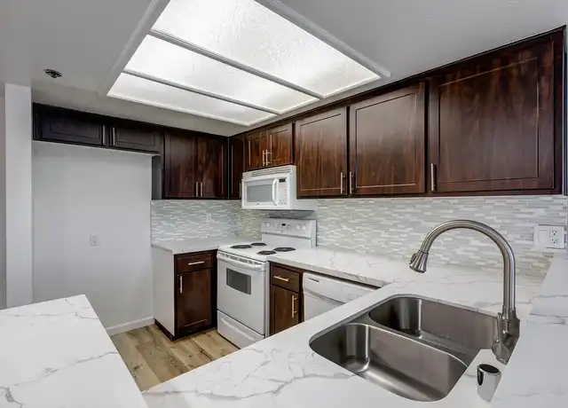 Property at The Ivy - 15301 Valley Vista Blvd, Sherman Oaks, CA, 91403, 1 bed, 1 bath, Contact for Price