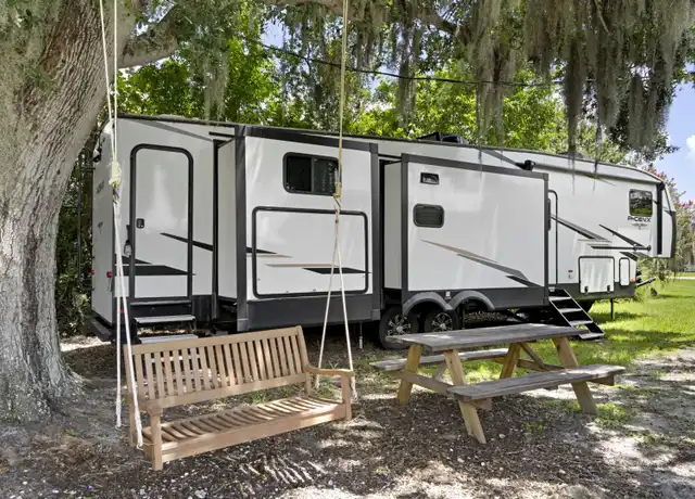 Property at 305 Linden Dr Unit 5th Wheel, Ellenton, FL, 34222, 2 beds, 2 baths, [object Object]