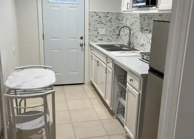 Property at 16102 Foxfire Dr, Tampa, FL, 33618, 0 beds, 1 bath, [object Object]