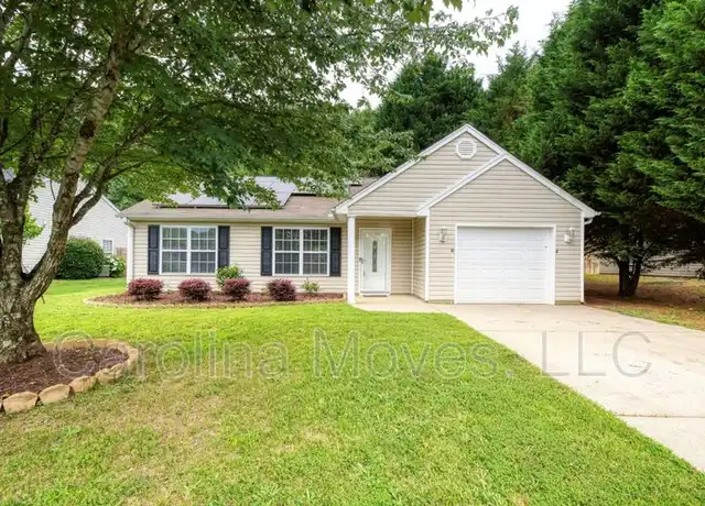 Property at 406 Crescentwood Ct, Taylors, SC, 29687, 3 beds, 2 baths, [object Object]
