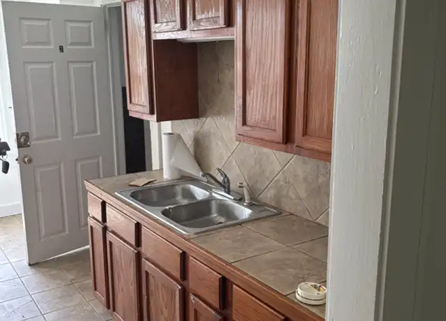 Property at 2680 North Blvd #3, Baton Rouge, LA, 70806, 2 beds, 1 bath, [object Object]