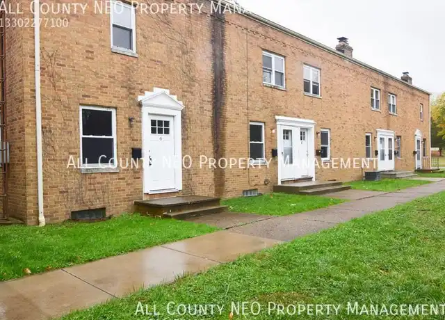 Property at 2116 Market Ave N Unit 4, Canton, OH, 44714, 1 bed, 1 bath, [object Object]