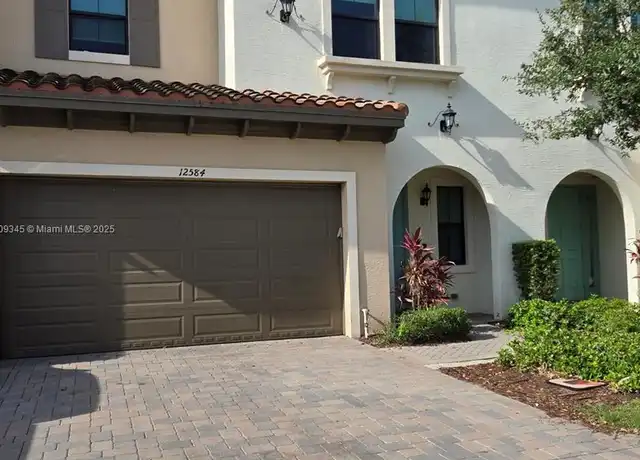 Property at 12584 NW 32nd Mnr Unit 12584, Sunrise, FL, 33323, 3 beds, 2.5 baths, [object Object]