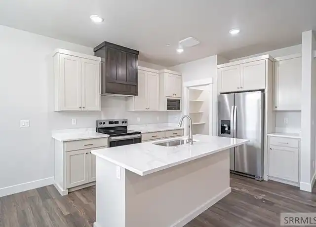 Property at 824 E Sunnyside Rd Unit 2, Idaho Falls, ID, 83404, 4 beds, 2.5 baths, [object Object]