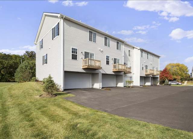 Photo of 3820 Bissel Dr Unit 3, Yorkville, IL 60560