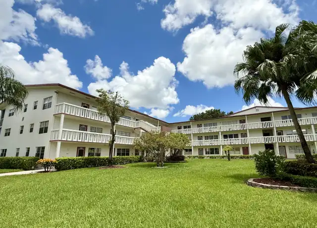 Property at 563 Fanshaw N, Boca Raton, FL, 33434, 1 bed, 1.5 baths, [object Object]