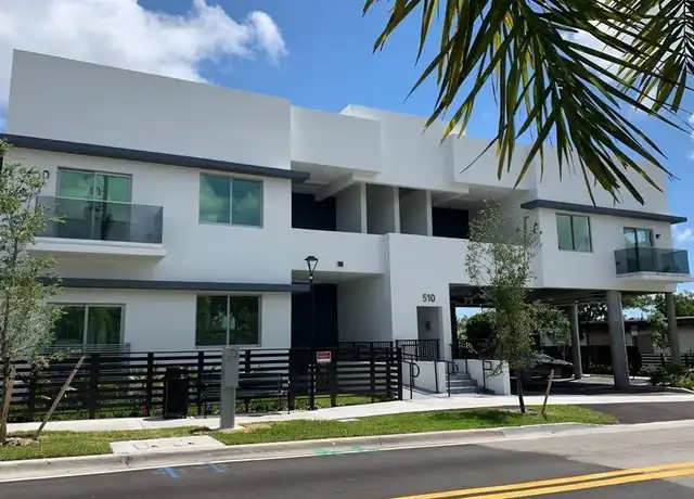 Property at 520 Foster Rd Unit 101, Hallandale Beach, FL, 33009, 3 beds, 2 baths, [object Object]