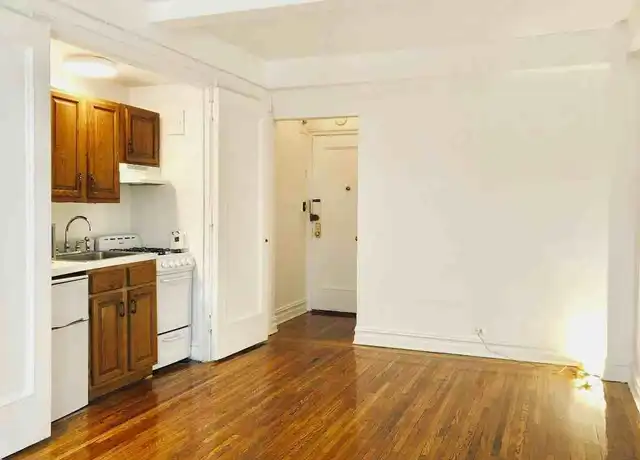 Property at 457 W 57th St Unit 711, New York, NY, 10019, 0 beds, 1 bath, [object Object]