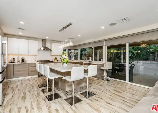 Property at 19715 Greenbriar Dr, Tarzana, CA, 91356, 4 beds, 3.5 baths, [object Object]