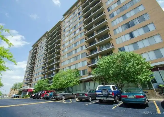 Property at 1920 Collingwood Blvd, Toledo, OH, 43604, 2 beds, 2 baths, [object Object]