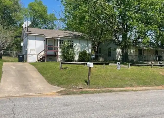 Property at 1017 W Collins St, Denison, TX, 75020, 2 beds, 1 bath, [object Object]