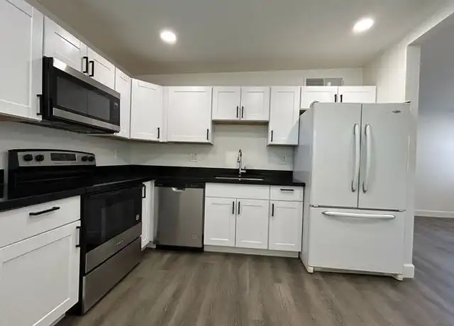 Property at 1254 W Manhatton Dr, Tempe, AZ, 85282, 3 beds, 2 baths, [object Object]