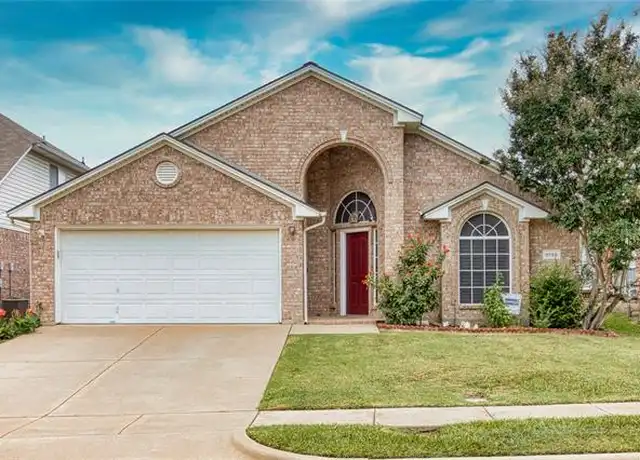 Property at 8755 Sunset Trace Dr, Fort Worth, TX, 76244, 3 beds, 2 baths, [object Object]