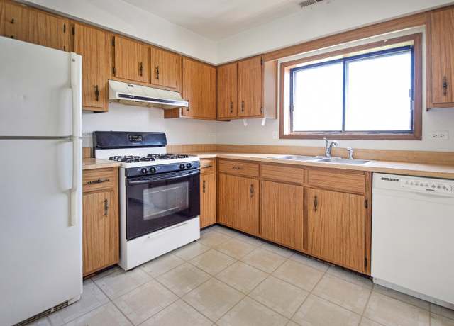 Photo of 15824 Peggy Ln #5, Oak Forest, IL 60452