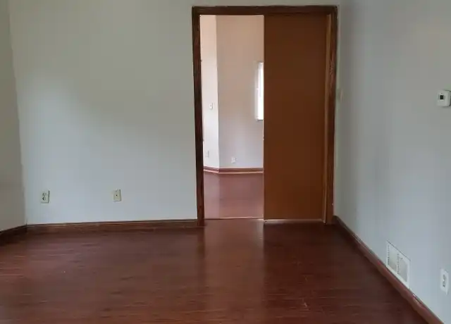 Property at 1002 Minnehaha Ave E Unit 1, St Paul, MN, 55106, 3 beds, 1 bath, [object Object]