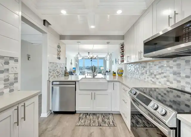 Property at 15 Royal Palm Way #402, Boca Raton, FL, 33432, 2 beds, 2 baths, [object Object]