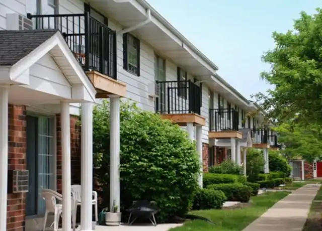 Property at Mission Hills - 7755 S Scepter Dr, Franklin, WI, 53132, 1-2 bed, 1-1.5 bath, [object Object]