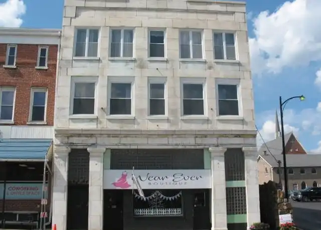 Property at 113 E Main St Apt -2, Somerset, PA, 15501, 2 beds, 1 bath, [object Object]