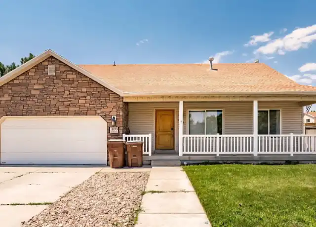 Property at 7899 N Apache Ln, Eagle Mountain, UT, 84005, 6 beds, 4 baths, [object Object]