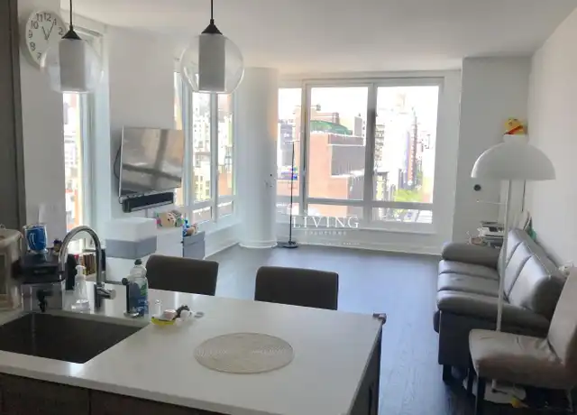 Property at 205 E 92nd St Unit 16, New York, NY, 10128, 2 beds, 2 baths, [object Object]
