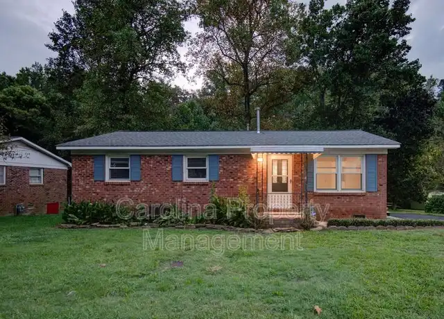 Property at 421 E McLelland Ave, Mooresville, NC, 28115, 3 beds, 1 bath, [object Object]