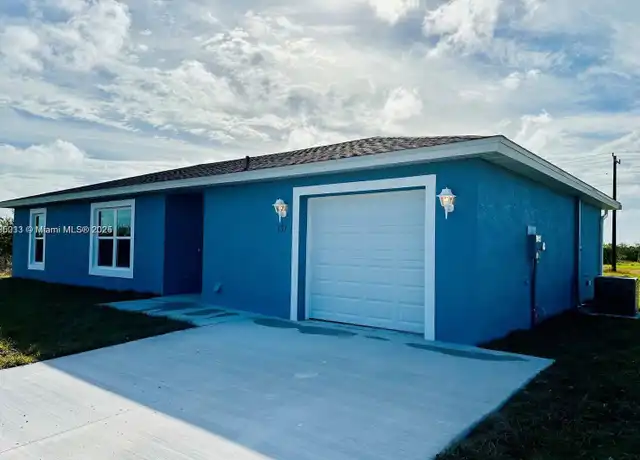 Property at 131 Carousel Ave, Labelle, FL, 33935, 3 beds, 2 baths, [object Object]