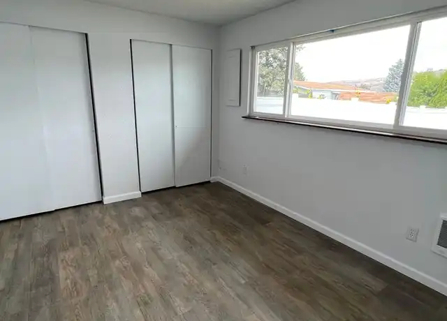 Property at 3307 Castlevale Rd Unit B, Yakima, WA, 98902, 2 beds, 1 bath, [object Object]