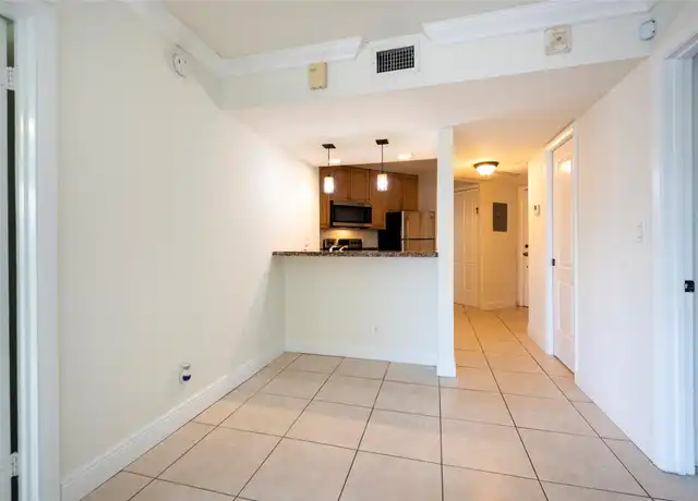 Property at 10401 W Broward Blvd #308, Plantation, FL, 33324, 2 beds, 2 baths, [object Object]