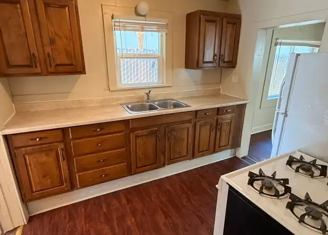 Property at 121 Mortimer St, Klamath Falls, OR, 97601, 1 bed, 1 bath, [object Object]