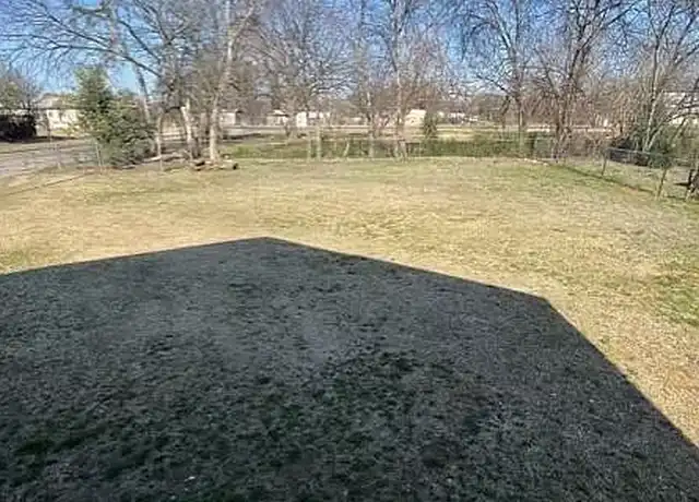 Property at 1241 Texas St, Waco, TX, 76704, 3 beds, 2 baths, [object Object]