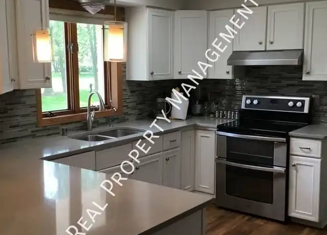 Property at N26W22577 Oakwood Ln, Waukesha, WI, 53186, 4 beds, 3 baths, [object Object]