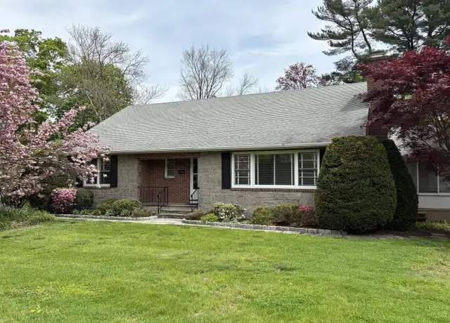 Property at 294 South Ave, New Canaan, CT, 06840, 3 beds, 2.5 baths, [object Object]