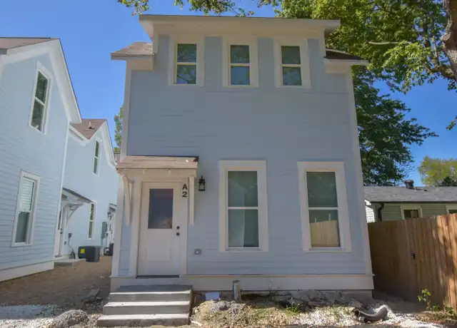 Property at 734 S Locust Ave, Fayetteville, AR, 72701, 1 bed, 2 baths, [object Object]