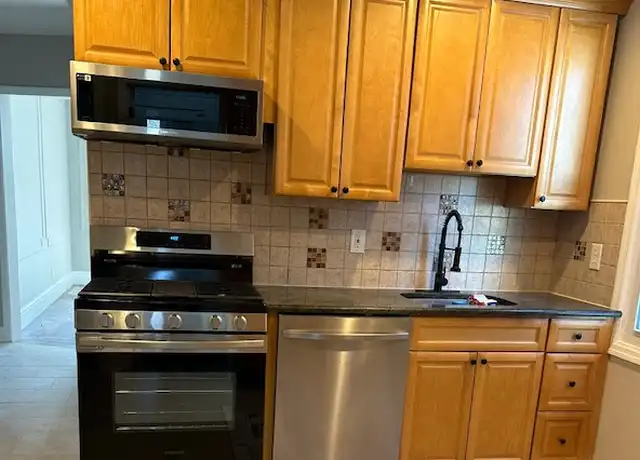 Property at 833 Pennington St Unit 1, Elizabeth, NJ, 07202, 3 beds, 1 bath, [object Object]