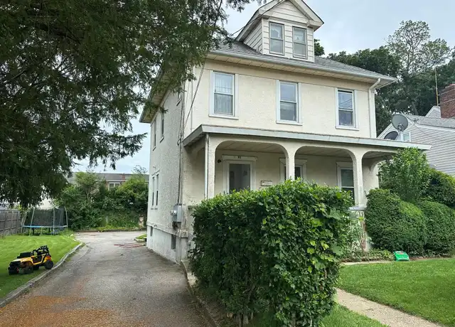 Property at 61 Nassau Ave Unit 1st Fl, Glen Cove, NY, 11542, 2 beds, 1 bath, [object Object]