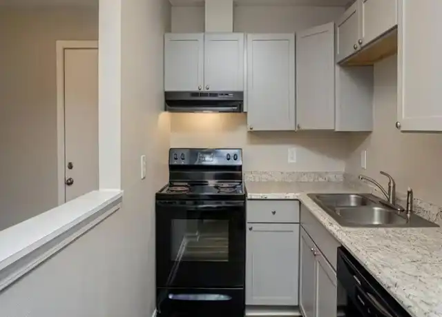 Property at 203 N Cleveland Ave, Long Beach, MS, 39560, 1 bed, 1 bath, [object Object]
